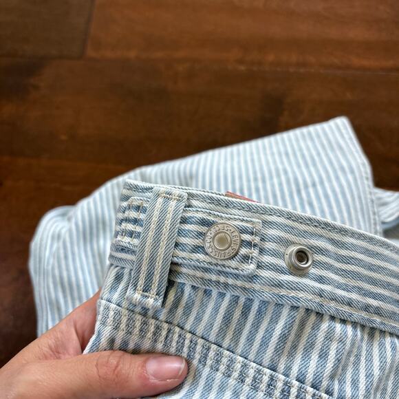 NWT Levi's High Rise Cinch Baggy Carpenter Pants Blue and White Women's Size 32 - Picture 12 of 12